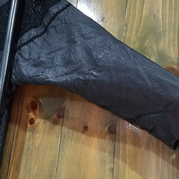 100% LEATHER SUEDE BLACK TRENCH COAT MARBLE PEBBLE MAXI LONG MOBWIFE GRUNGE GOTH - Picture 5 of 16